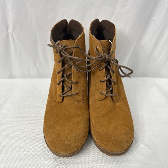 Timberland Brown Ankle Boots - Picture 2 of 10